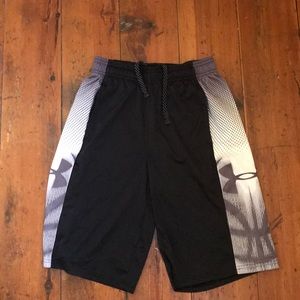 Boys under armour black basketball shorts
